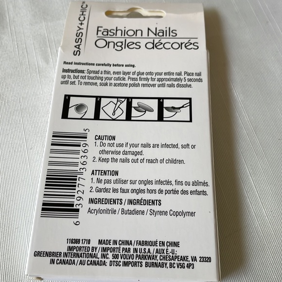 NWT Sassy + Chic purple and fun design Artificial Press On Nails 12 pc set - Picture 3 of 8